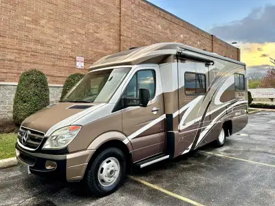 2012 Sprinter Itasca Navion IQ M-24G