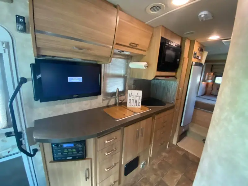 2015 Winnebago View 24G photo 14