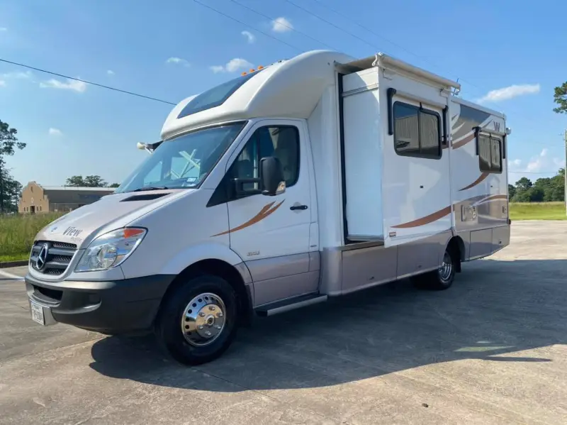 2015 Winnebago View 24G photo 1