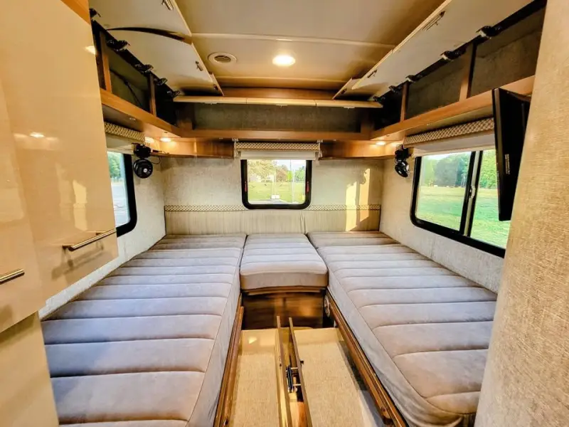 2014 Winnebago View 24V photo 17