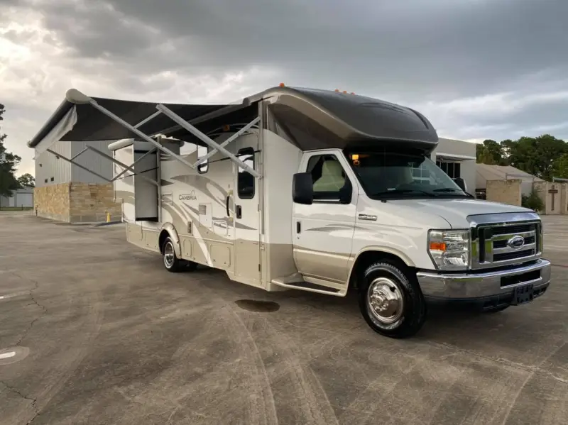 2013 Itasca Cambria 27K photo 1