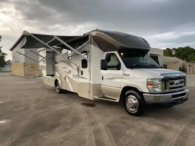 2013 Itasca Cambria 27K