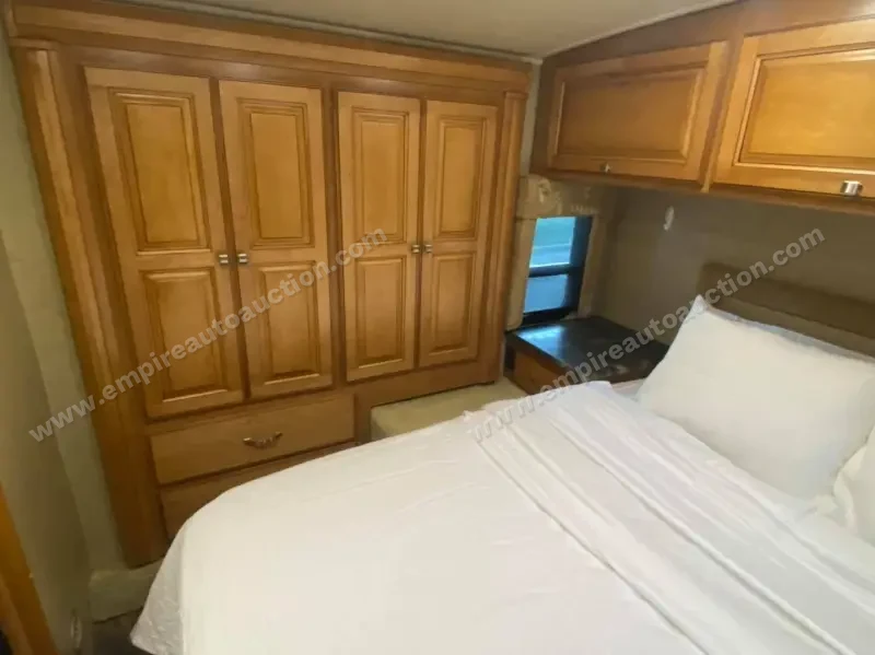 2013 Itasca Cambria 27K photo 21