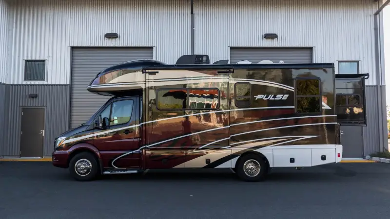 2018Fleetwood Pulse 24A Conversion photo 3