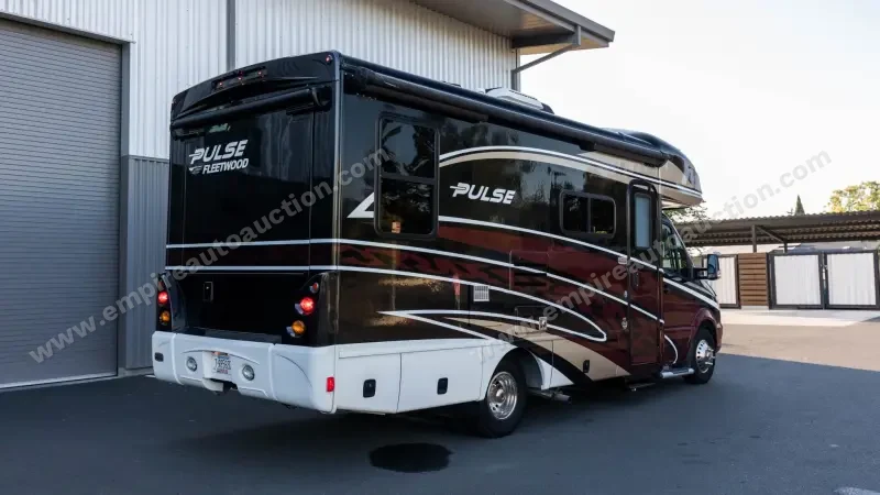 2018Fleetwood Pulse 24A Conversion photo 6