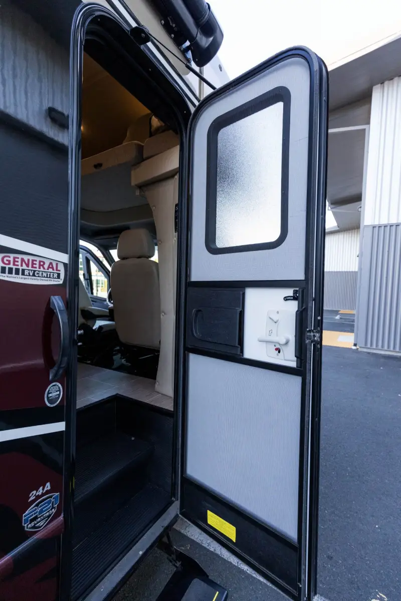 2018Fleetwood Pulse 24A Conversion photo 64