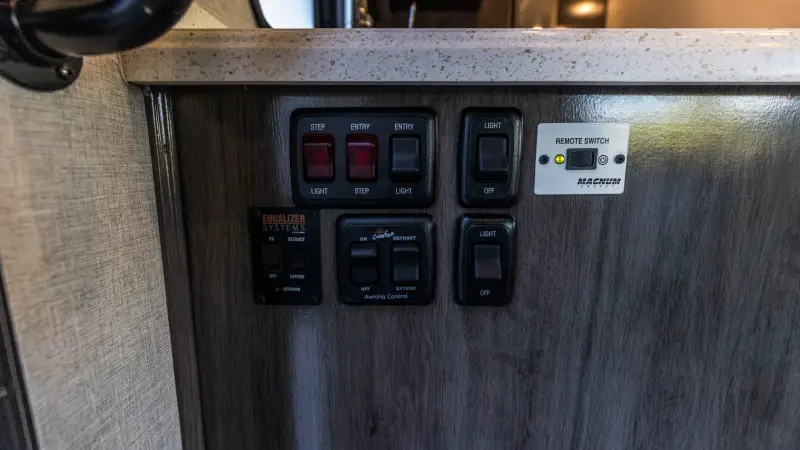 2018Fleetwood Pulse 24A Conversion photo 93