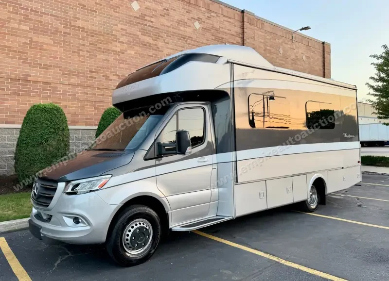 2020 Tiffin Motorhomes Wayfarer 25 RW photo 5
