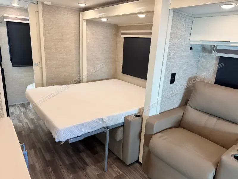 2020 Tiffin Motorhomes Wayfarer 25 RW photo 140