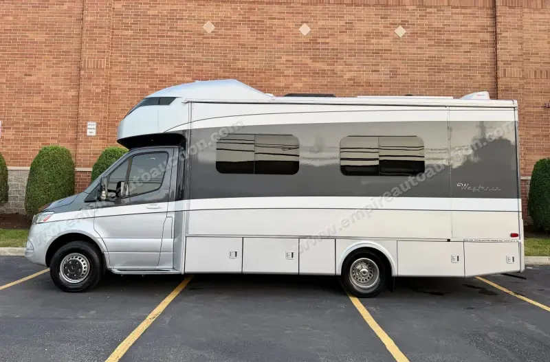 2020 Tiffin Motorhomes Wayfarer 25 RW photo 20