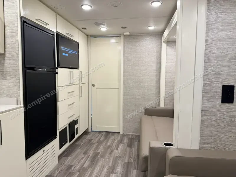 2020 Tiffin Motorhomes Wayfarer 25 RW photo 138