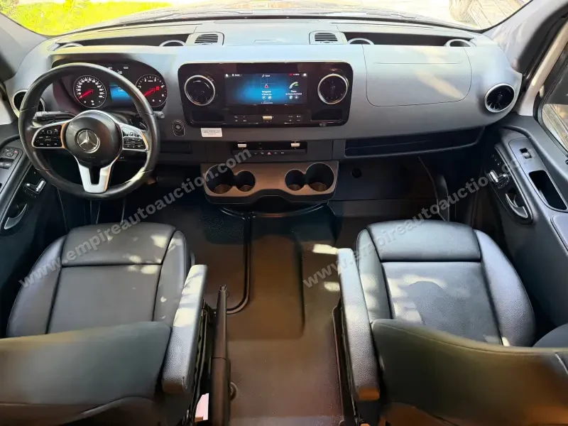 2020 Tiffin Motorhomes Wayfarer 25 RW photo 65