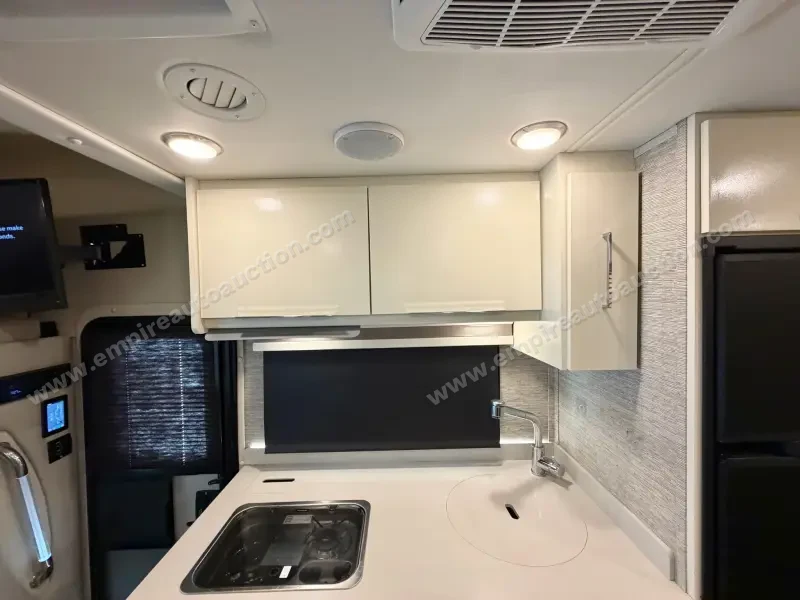 2020 Tiffin Motorhomes Wayfarer 25 RW photo 109