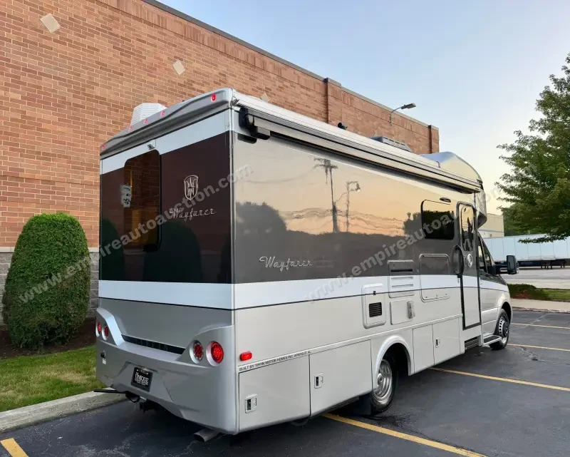 2020 Tiffin Motorhomes Wayfarer 25 RW photo 16