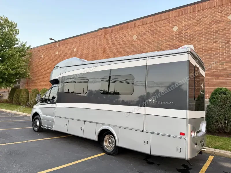 2020 Tiffin Motorhomes Wayfarer 25 RW photo 19
