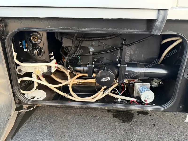 2020 Tiffin Motorhomes Wayfarer 25 RW photo 38
