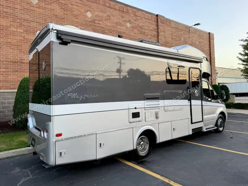 2020 Tiffin Motorhomes Wayfarer 25 RW photo 15