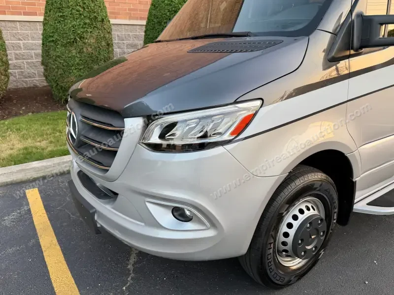 2020 Tiffin Motorhomes Wayfarer 25 RW photo 24