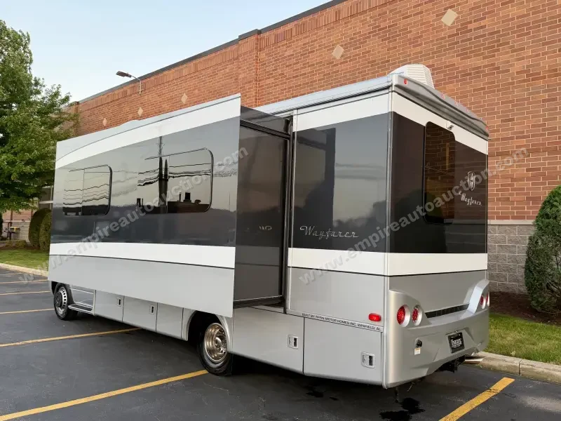 2020 Tiffin Motorhomes Wayfarer 25 RW photo 21