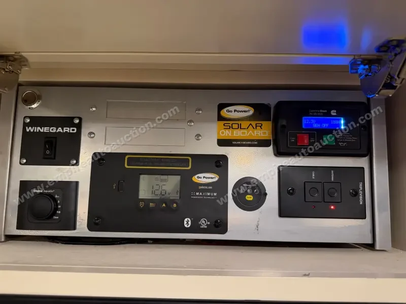 2020 Tiffin Motorhomes Wayfarer 25 RW photo 155