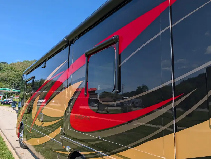 2019 Jayco Embark 37MB photo 29