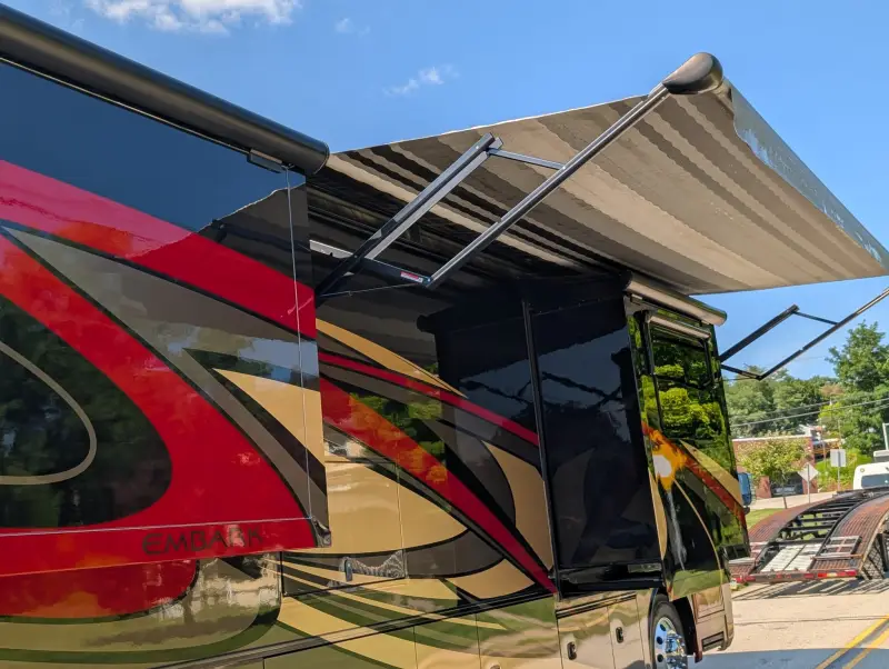 2019 Jayco Embark 37MB photo 37