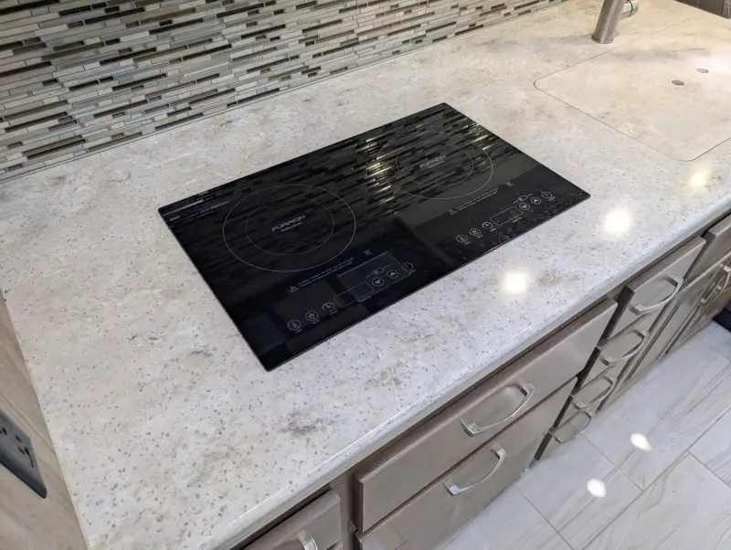 2019 Jayco Embark 37MB photo 173