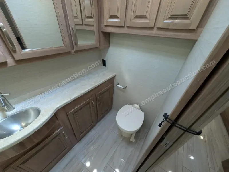 2019 Jayco Embark 37MB photo 217