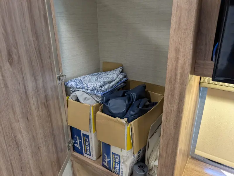 2019 Jayco Embark 37MB photo 234