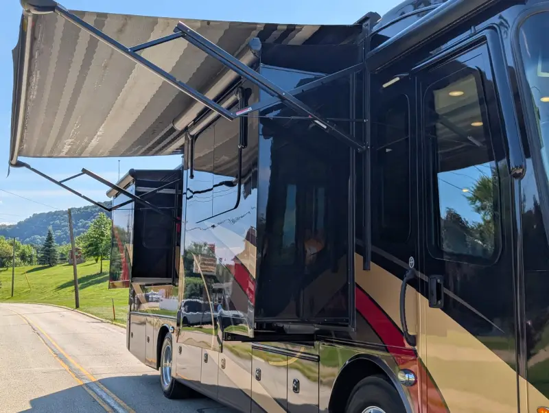 2019 Jayco Embark 37MB photo 48