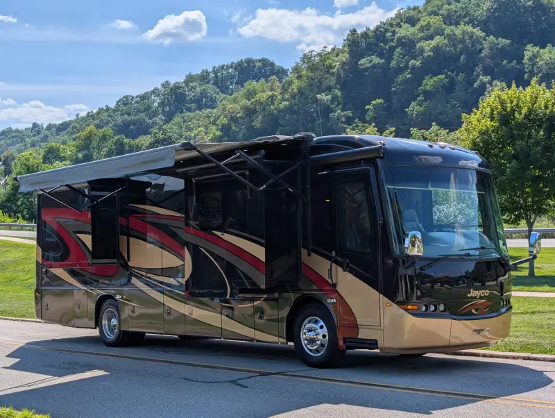 2019 Jayco Embark 37MB photo 13