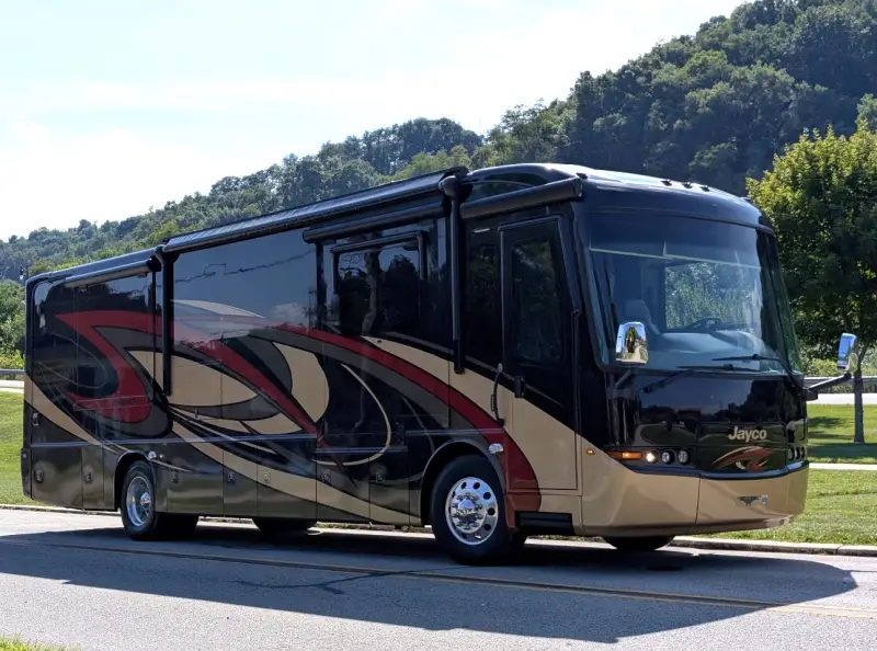 2019 Jayco Embark 37MB photo 9