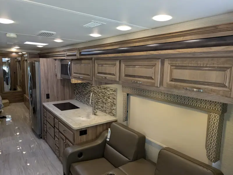 2019 Jayco Embark 37MB photo 155