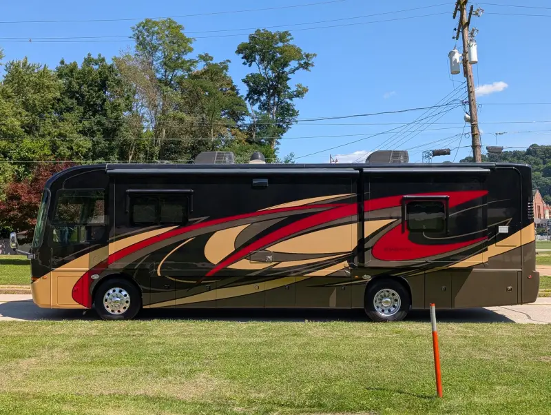 2019 Jayco Embark 37MB photo 25