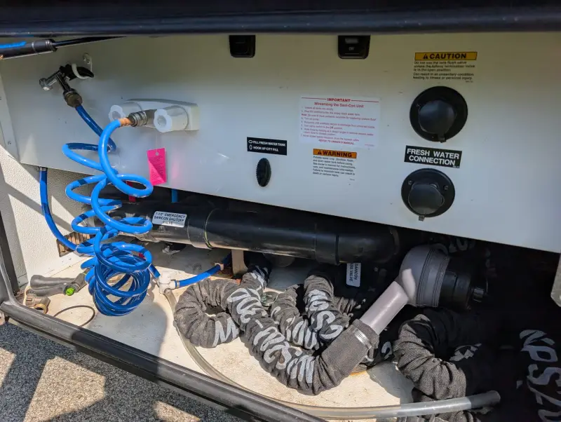 2019 Jayco Embark 37MB photo 259
