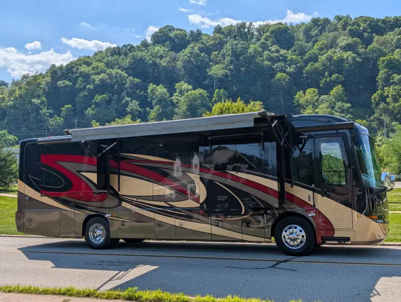 2019 Jayco Embark 37MB photo 16