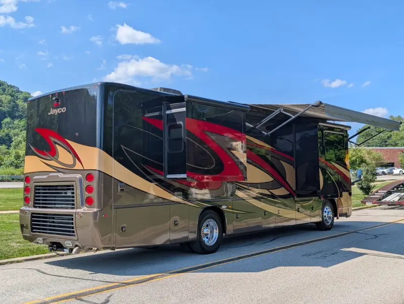 2019 Jayco Embark 37MB photo 18