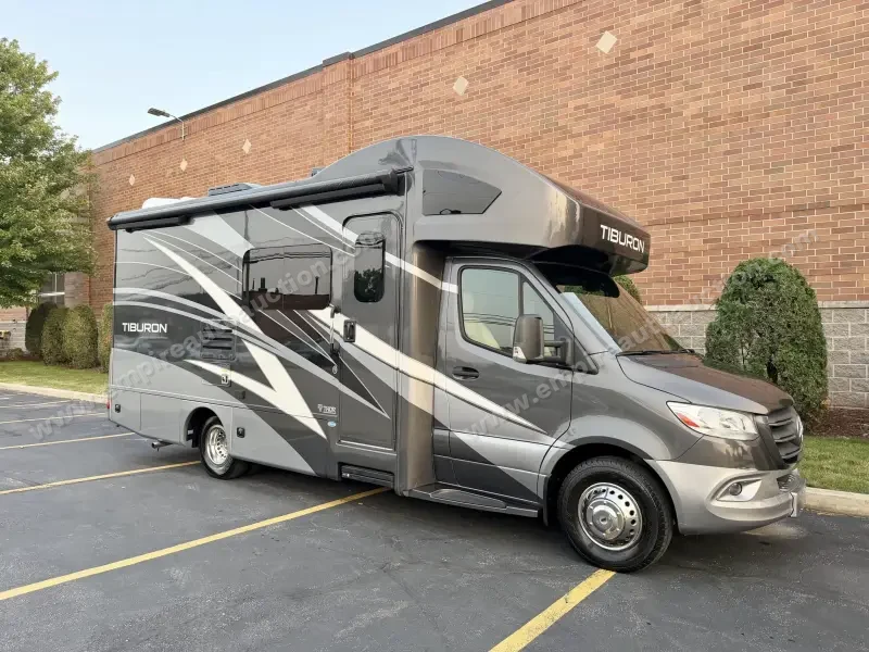 2021 Thor Motor Coach Tiburon 24TT photo 14