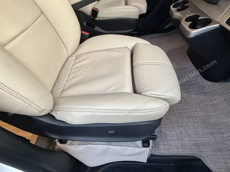 2021 Thor Motor Coach Tiburon 24TT photo 53