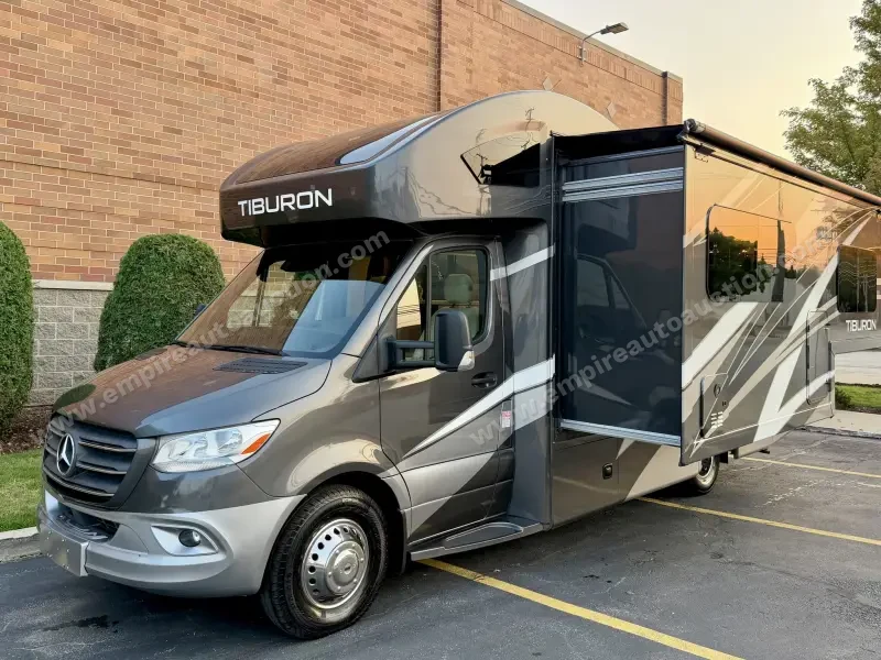 2021 Thor Motor Coach Tiburon 24TT photo 5