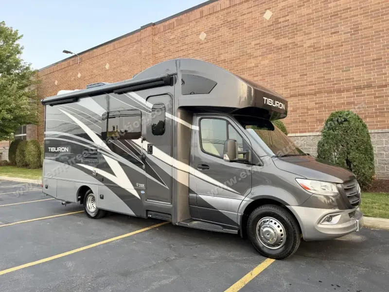 2021 Thor Motor Coach Tiburon 24TT photo 15