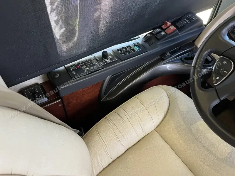 2012 American Eagle 45T Motorcoach photo 35