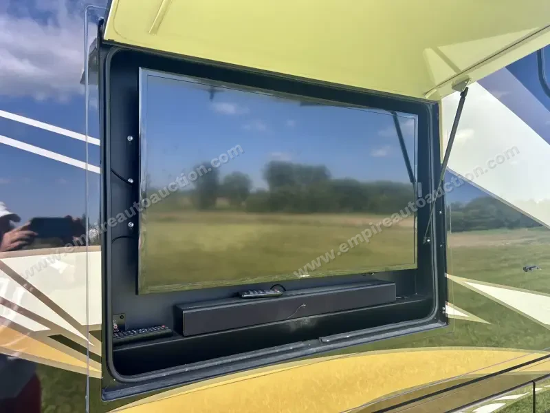 2018 Entegra Anthem 44A Motorcoach photo 23