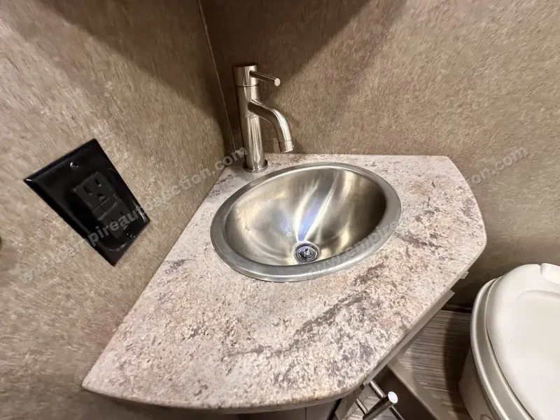 2018 Thor Motor Coach Compass 23TB photo 140
