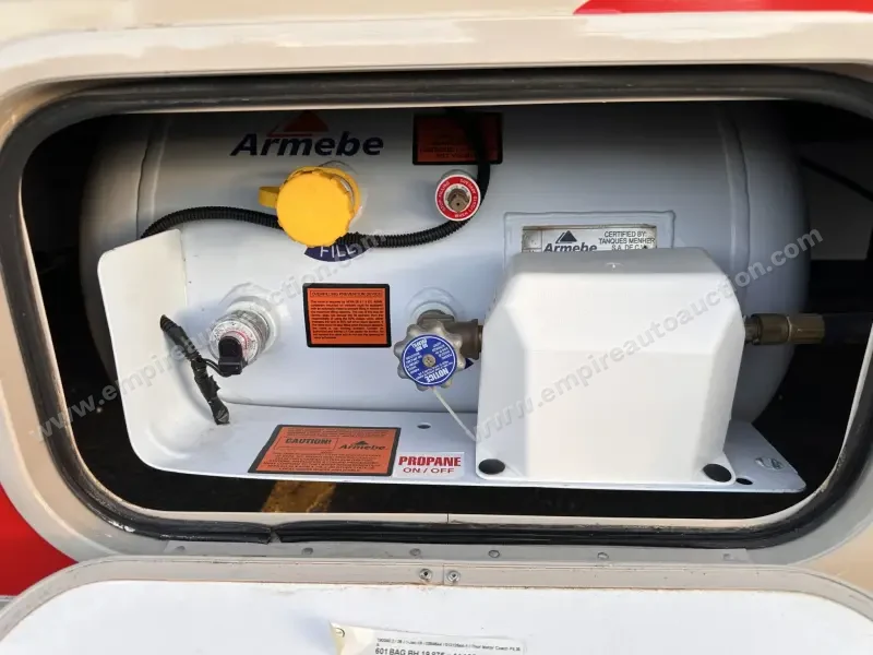 2018 Thor Motor Coach Compass 23TB photo 40