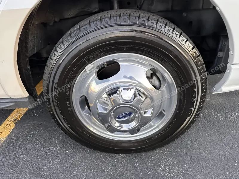 2018 Thor Motor Coach Compass 23TB photo 52