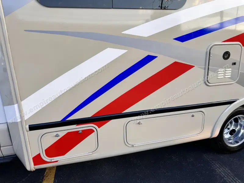 2018 Thor Motor Coach Compass 23TB photo 26