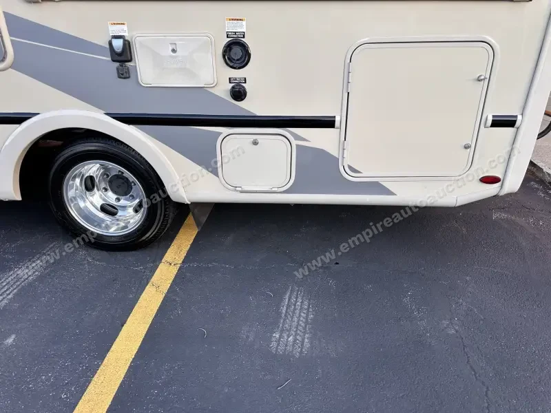 2018 Thor Motor Coach Compass 23TB photo 27