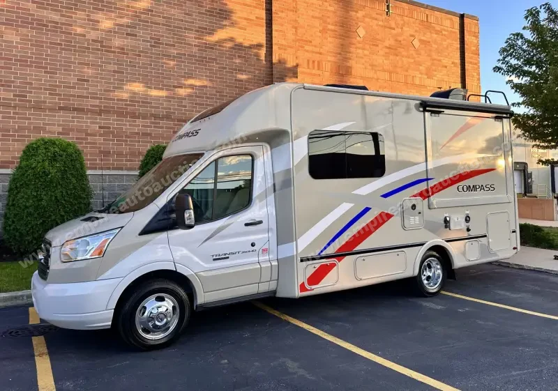 2018 Thor Motor Coach Compass 23TB photo 1