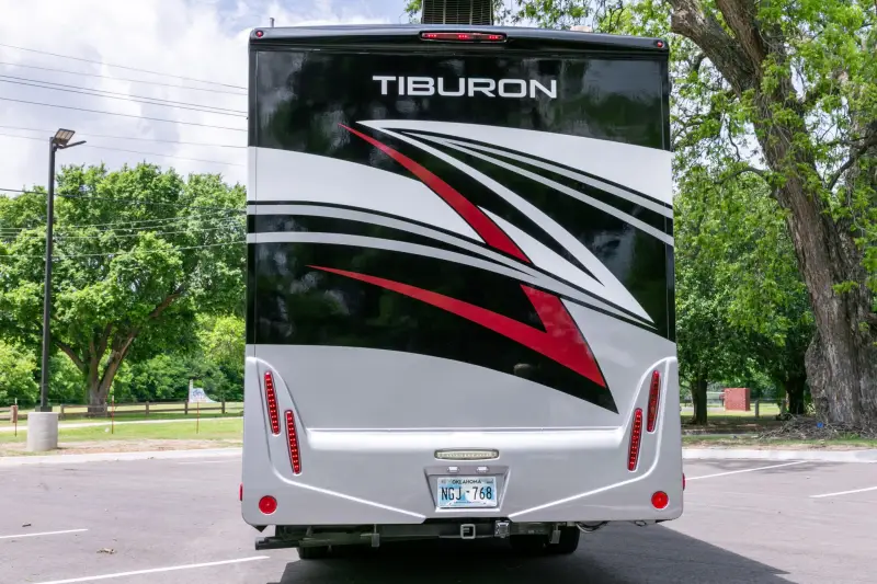 2023 Thor Motor Coach Tiburon 24FB photo 5